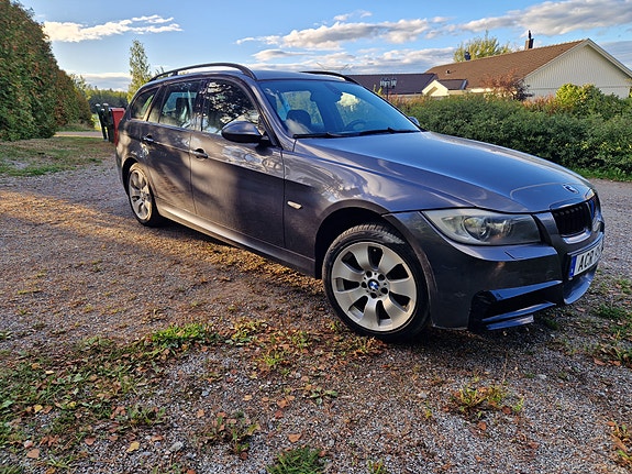 BMW 325i 5 of 11
