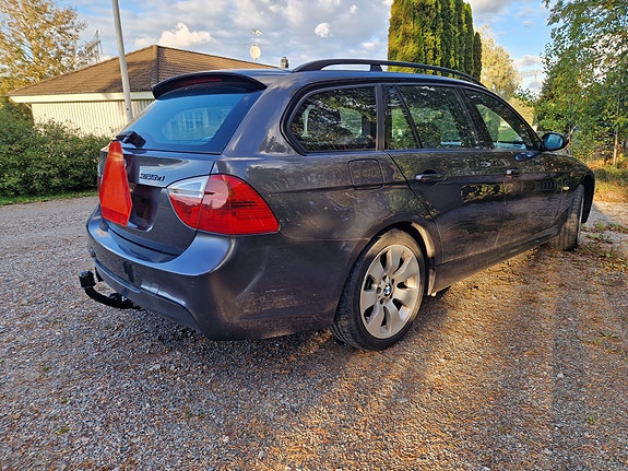 BMW 325i 4 of 11