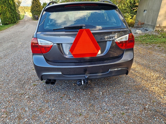 BMW 325i 7 of 11