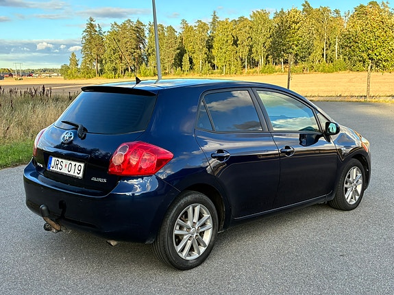 Toyota Auris 5 of 11