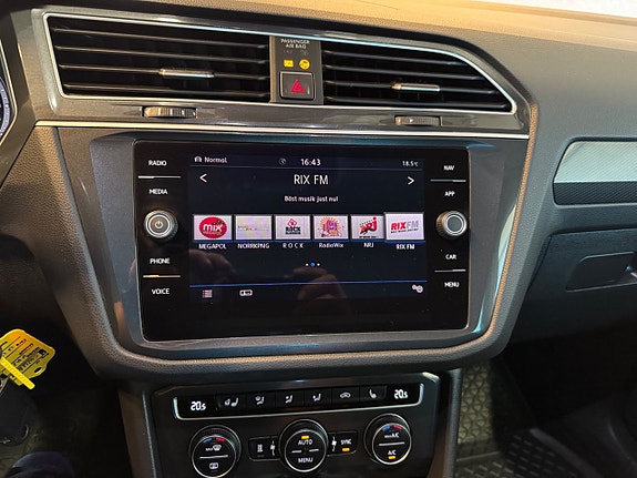 Volkswagen Tiguan 14 of 30