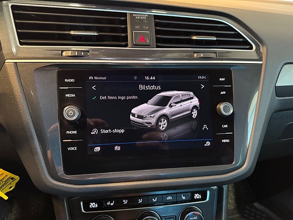 Volkswagen Tiguan 18 of 30