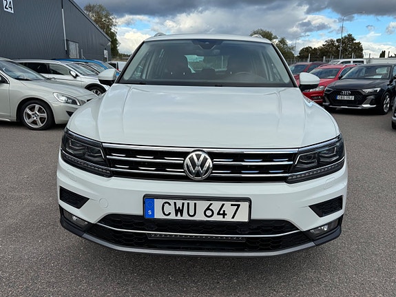 Volkswagen Tiguan 4 of 30