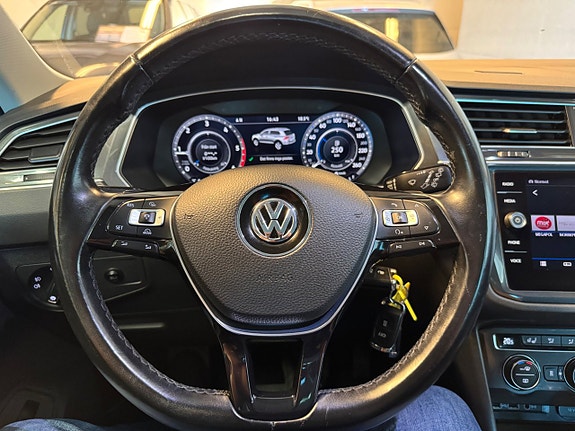 Volkswagen Tiguan 13 of 30