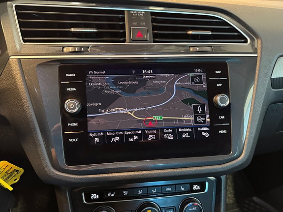 Volkswagen Tiguan 17 of 30
