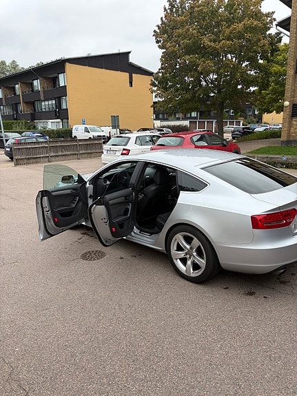 Audi A5 2 of 17