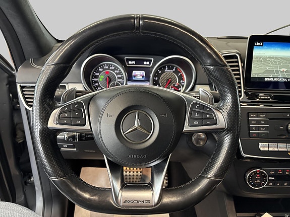 Mercedes-Benz GLS63 11 of 24