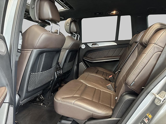 Mercedes-Benz GLS63 9 of 24