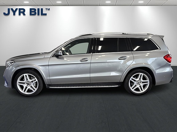 Mercedes-Benz GLS63 6 of 24