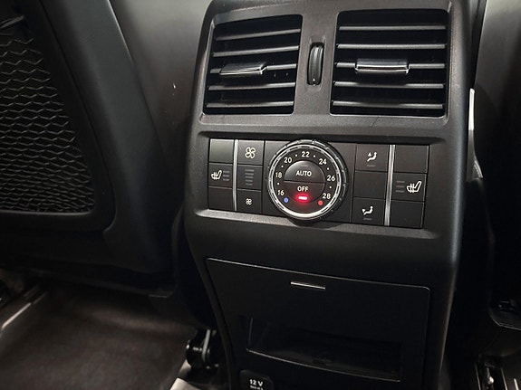Mercedes-Benz GLS63 18 of 24