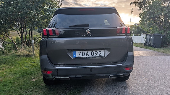 Peugeot 5008 3 of 6