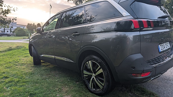 Peugeot 5008 4 of 6