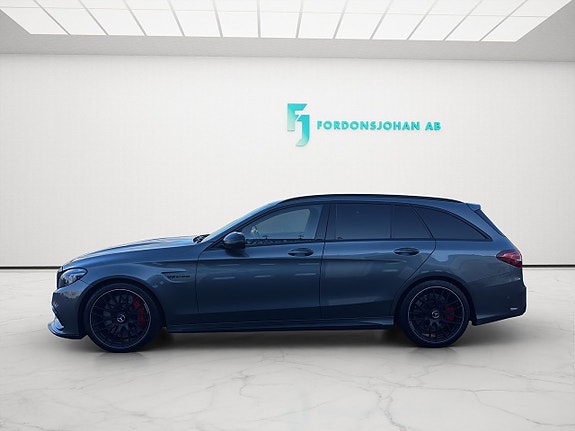 Mercedes-Benz C63 2 of 17