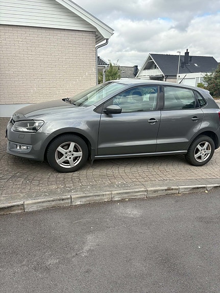 Volkswagen Polo 2 of 6