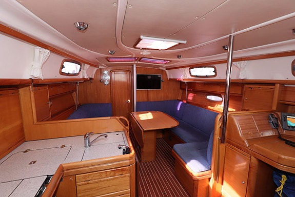 Bavaria 37 CR 3 of 24