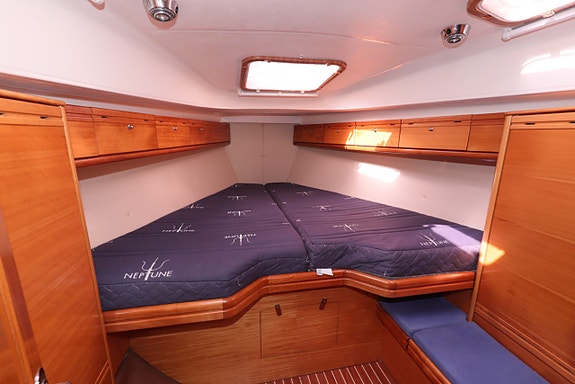 Bavaria 37 CR 4 of 24