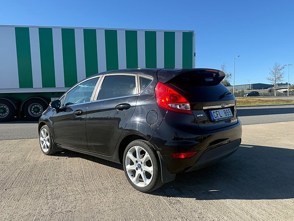 Ford Fiesta 5 of 23
