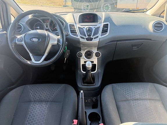 Ford Fiesta 11 of 23