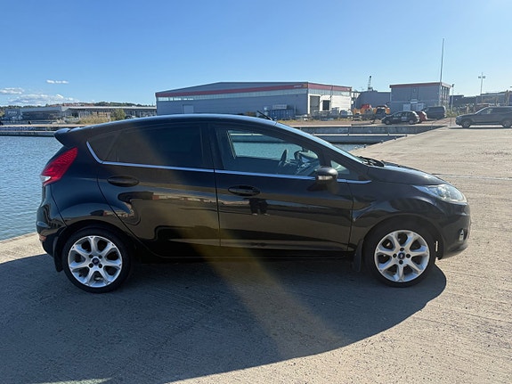 Ford Fiesta 8 of 23