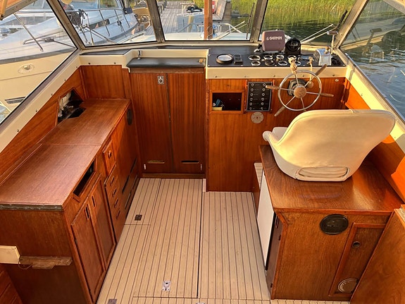 Fjord selcruiser 27 3 of 6