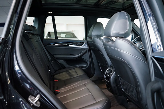 BMW iX3 25 of 27
