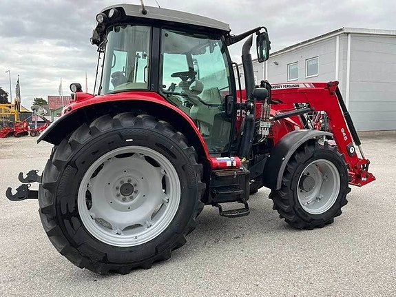 Massey Ferguson 5713 SL D6 6 of 16