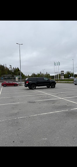 Toyota Tundra 9 of 9
