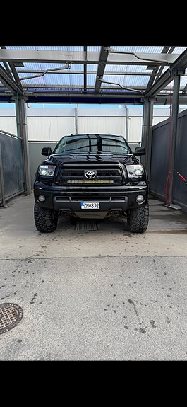 Toyota Tundra 2 of 9