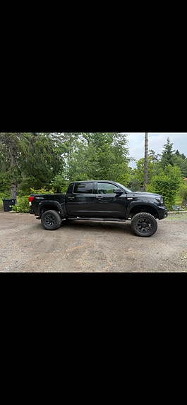 Toyota Tundra 8 of 9