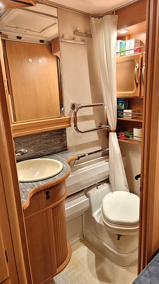 KABE Royal 720 GXL 7 of 7