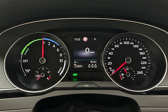 Volkswagen Passat 17 of 27