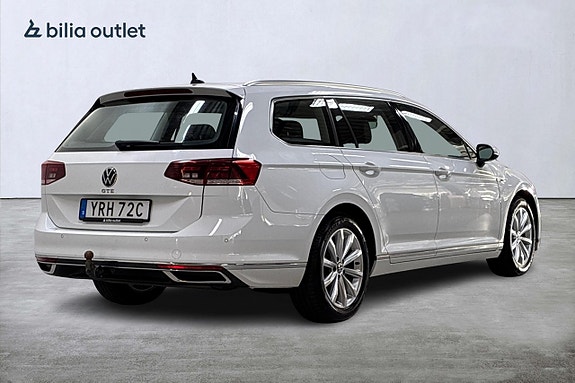 Volkswagen Passat 6 of 27