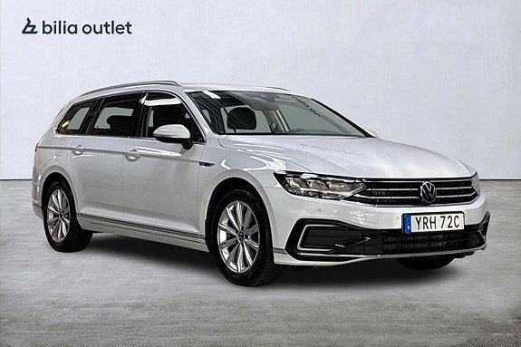 Volkswagen Passat 4 of 27