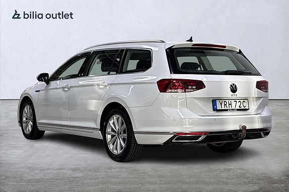 Volkswagen Passat 8 of 27