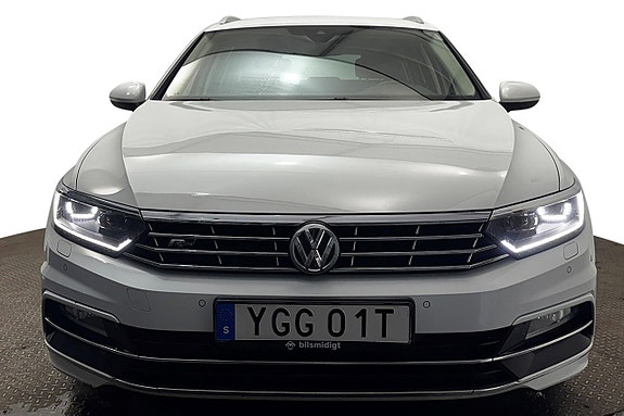 Volkswagen Passat 3 of 30