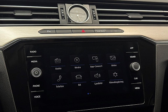 Volkswagen Passat 28 of 30