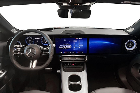Mercedes-Benz CLA350 8 of 12