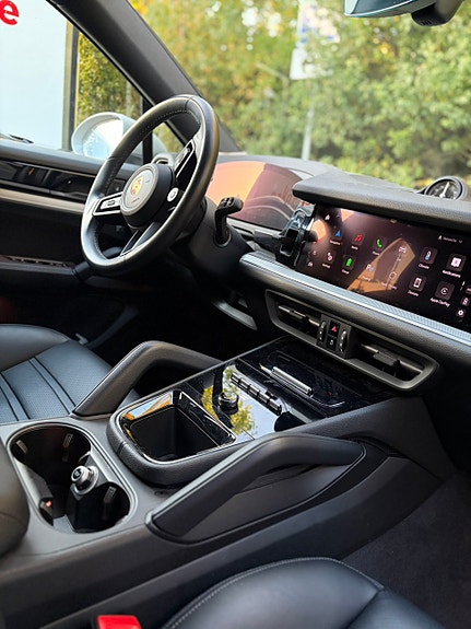 Porsche Cayenne Coupe 10 of 10