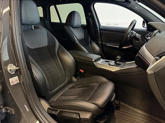 BMW 330e 5 of 10