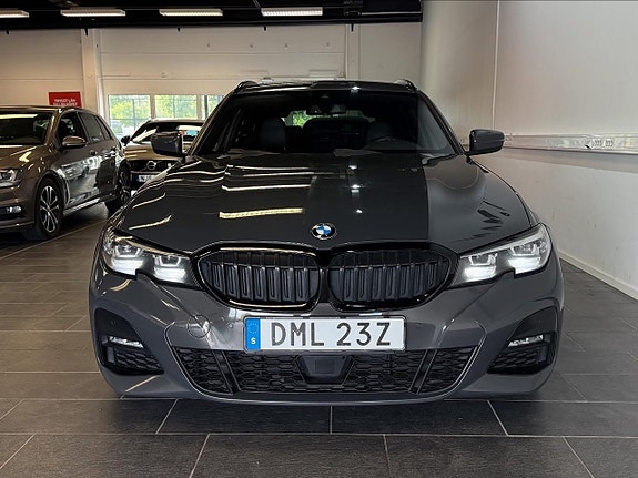 BMW 330e 3 of 10
