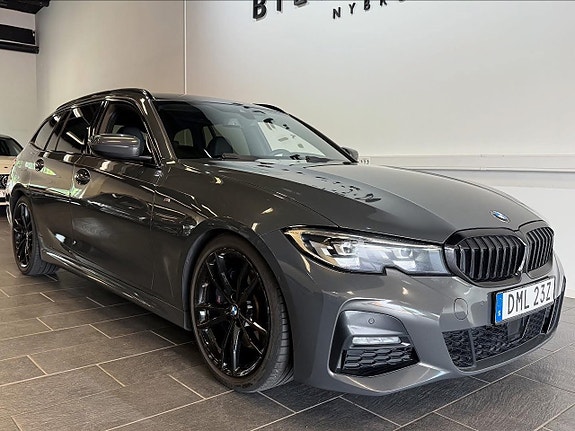 BMW 330e 2 of 10
