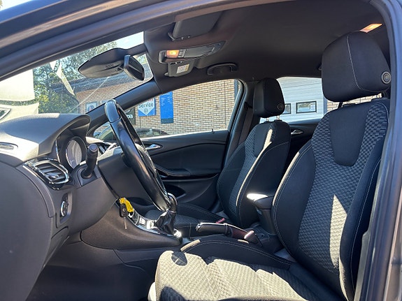Opel Astra 14 of 26