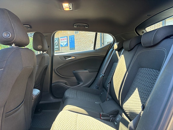 Opel Astra 15 of 26