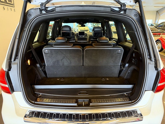 Mercedes-Benz GLS63 6 of 23