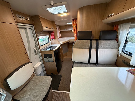Sun Living Lido S42 SL 2.3 4000 mil – Långbäddar – Solcell – Kamrem bytt 13 of 25
