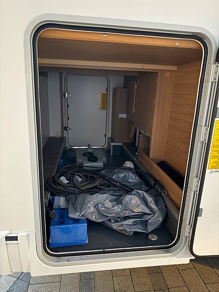 Sun Living Lido S42 SL 2.3 4000 mil – Långbäddar – Solcell – Kamrem bytt 24 of 25