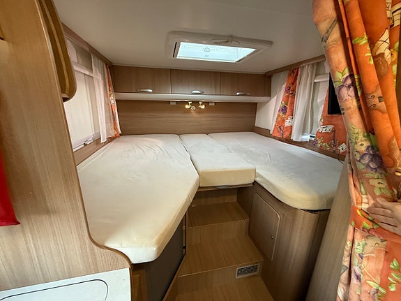 Sun Living Lido S42 SL 2.3 4000 mil – Långbäddar – Solcell – Kamrem bytt 14 of 25