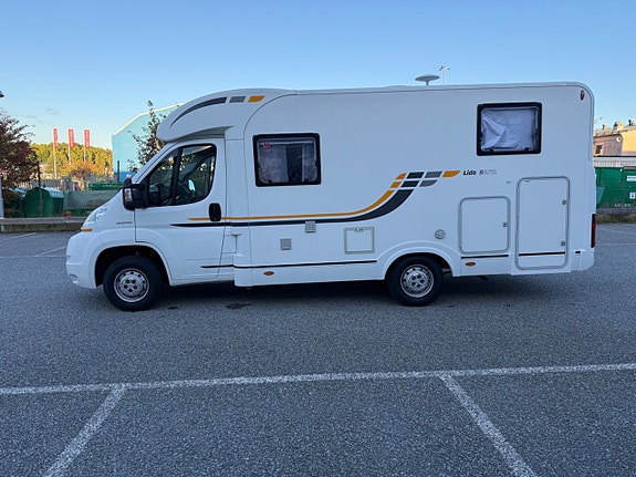 Sun Living Lido S42 SL 2.3 4000 mil – Långbäddar – Solcell – Kamrem bytt 9 of 25