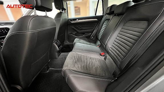 Volkswagen Passat 18 of 24