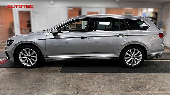 Volkswagen Passat 9 of 24